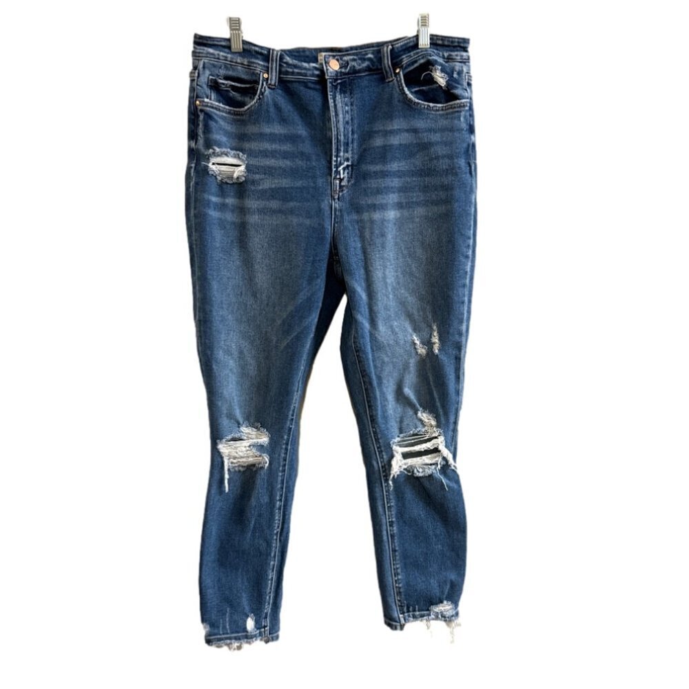 Women's Altar'd State Distressed Raw Hem Jeans. Size 32